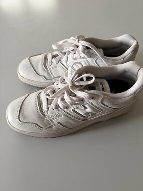 New Balance 550 White Leather Sneakers Size 6.5 Men / 8 Women BB550PB1